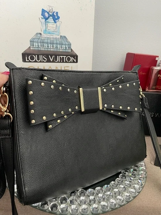 Betsey Johnson Black Bow Studded Crossbody Bag - Picture 6 of 8